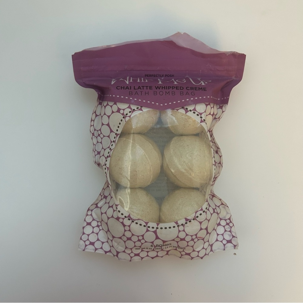 Perfectly Posh whip me up chai latte whipped creme bath bomb bag opened unused